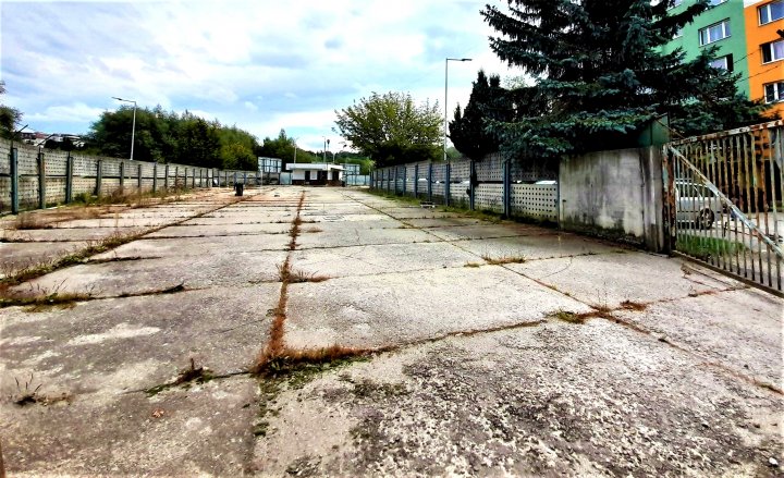 Ako sa primátor Žiliny postavil proti vlastným občanom pri najväčšom probléme sídlisk – parkovaní.